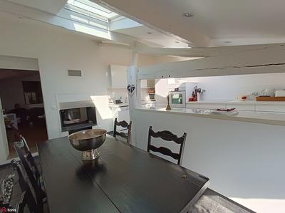 Maison de bourg - 300 m² - 9 pièces