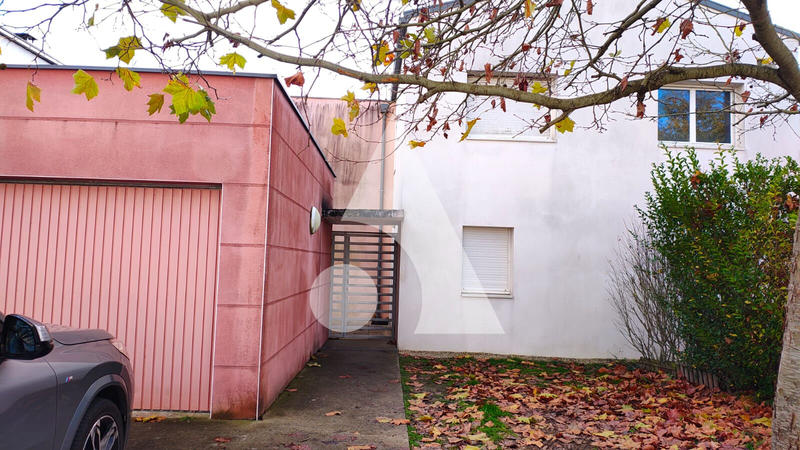 Maison - 92 m² - 5 pièces