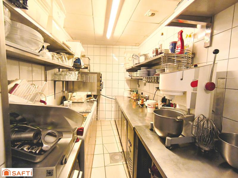 Local commercial - 380 m² - 9 pièces