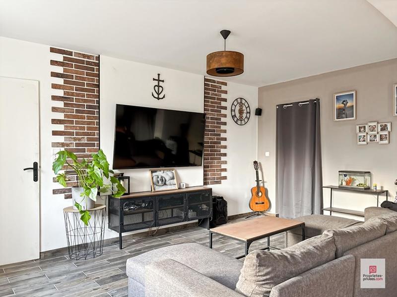 Maison - 88 m² - 4 pièces