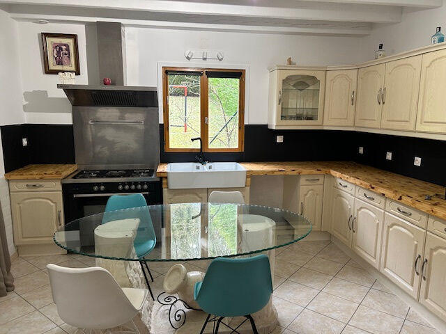 Maison - 226 m² - 11 pièces