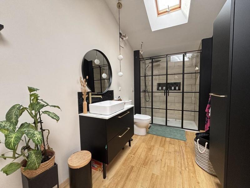 Maison - 180 m² - 5 pièces