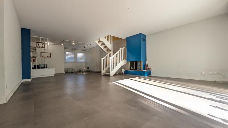 Maison - 151 m² - 5 pièces