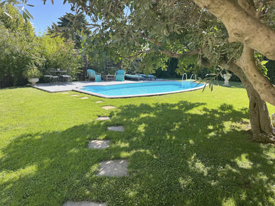 Mas - 225 m² - 10 pièces