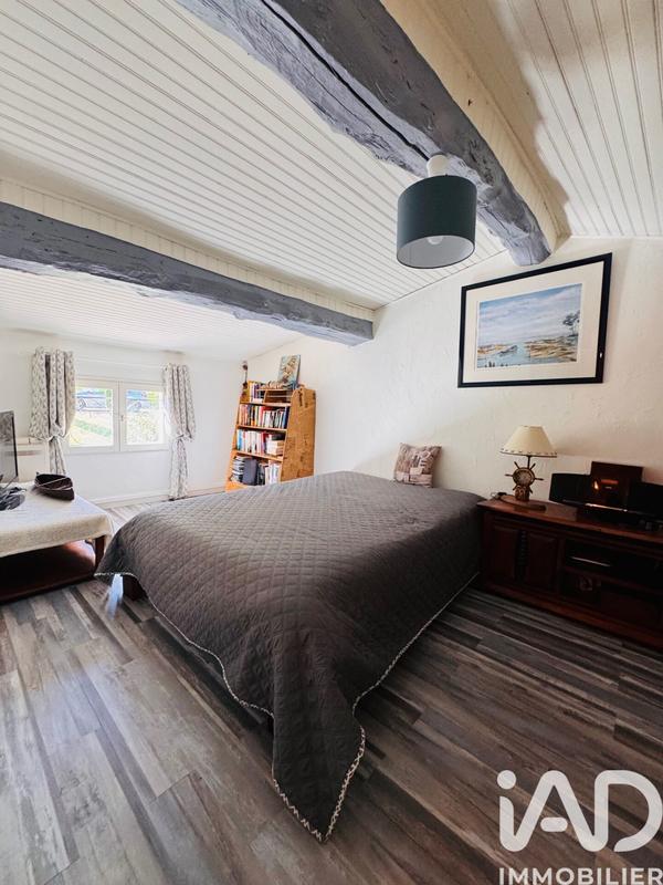 Maison - 211 m² - 7 pièces