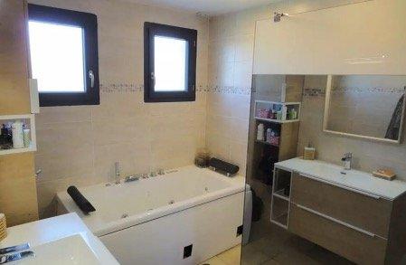 Villa - 102 m² - 5 pièces