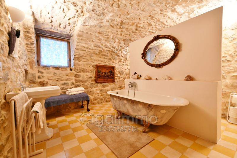 Maison en pierre - 441 m² - 13 pièces