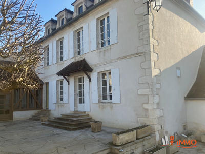 Maison - 187 m² - 8 pièces