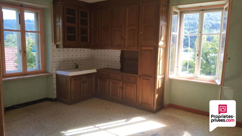 Maison - 286 m² - 10 pièces