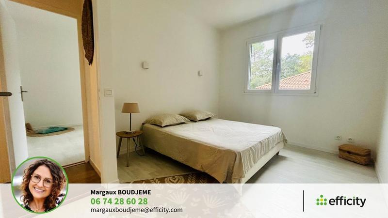 Maison - 220 m² - 7 pièces