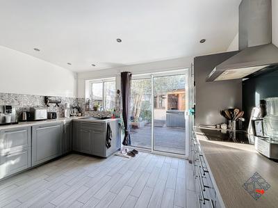 Maison - 75 m² - 4 pièces