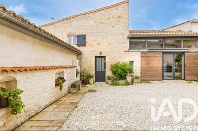 Maison - 275 m² - 11 pièces