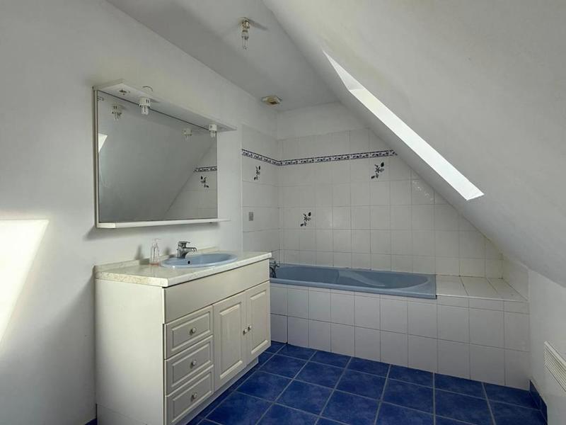 Maison - 84 m² - 6 pièces