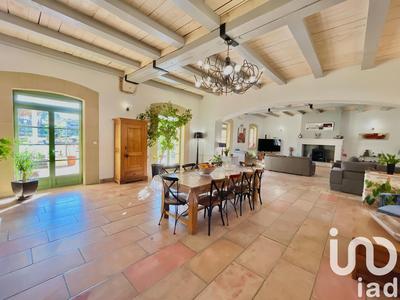 Maison - 295 m² - 6 pièces