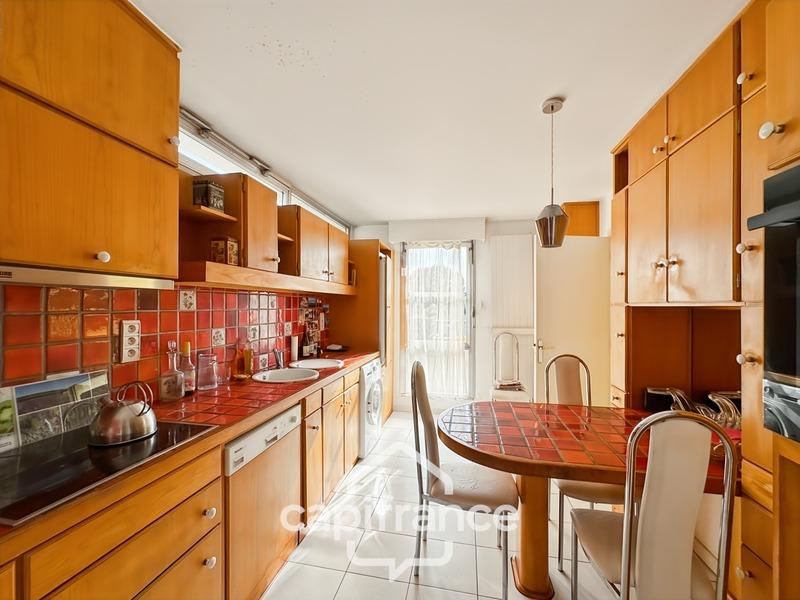 Maison - 99 m² - 6 pièces