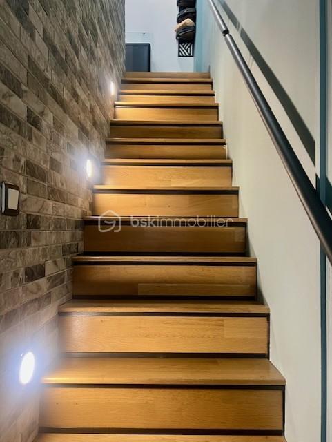 Maison traditionnelle - 175 m² - 7 pièces