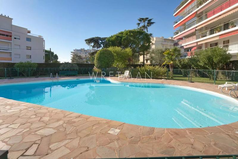 Appartement - 85 m² - 4 pièces