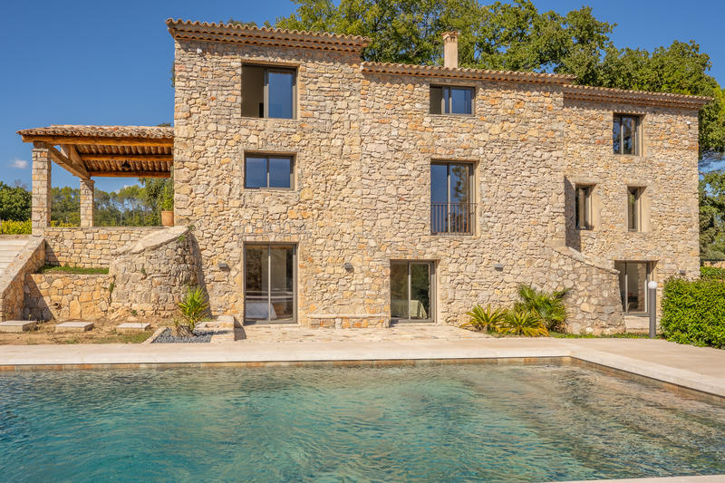 Bastide - 324 m² - 9 pièces