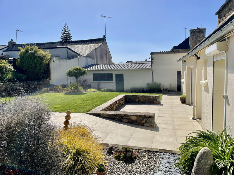 Maison - 177 m² - 8 pièces