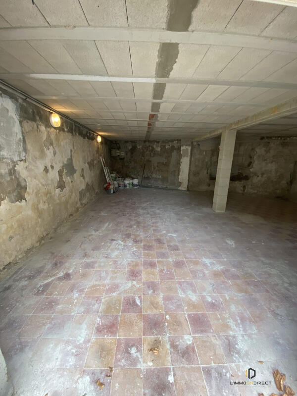 Parking / Garage - 45 m²