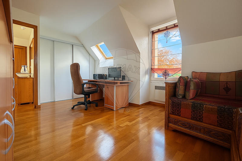 Maison - 136 m² - 6 pièces