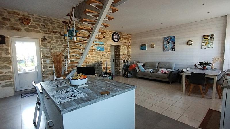 Maison en pierre - 124 m² - 6 pièces