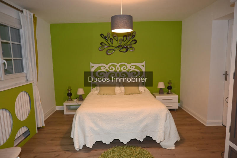 Maison - 235 m² - 7 pièces