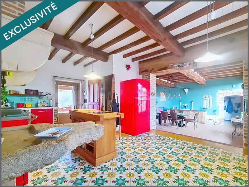 Maison - 327 m² - 7 pièces