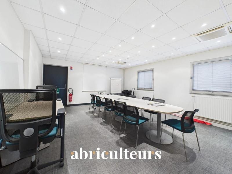 Bureau - 310 m² - 1 pièce