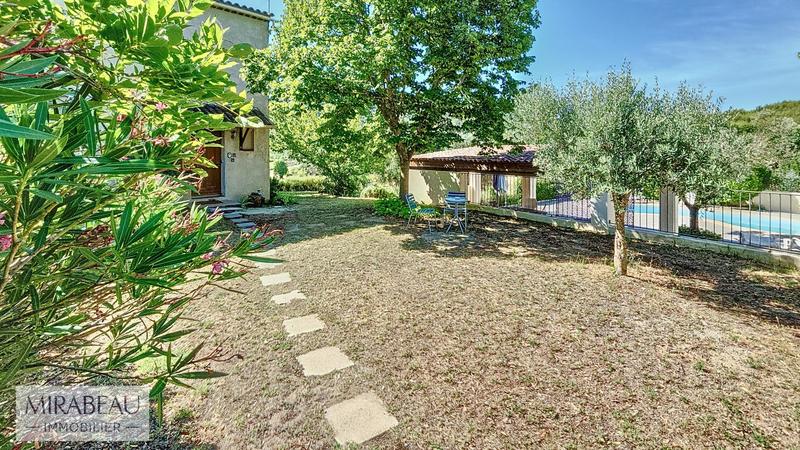 Villa - 180 m² - 8 pièces