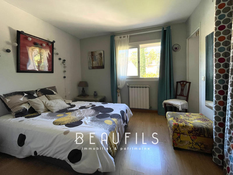 Maison - 267 m² - 10 pièces