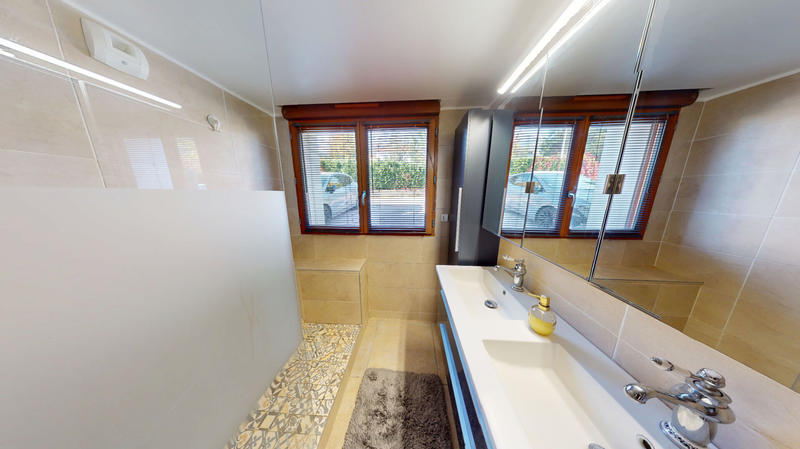 Appartement - 100 m² - 4 pièces