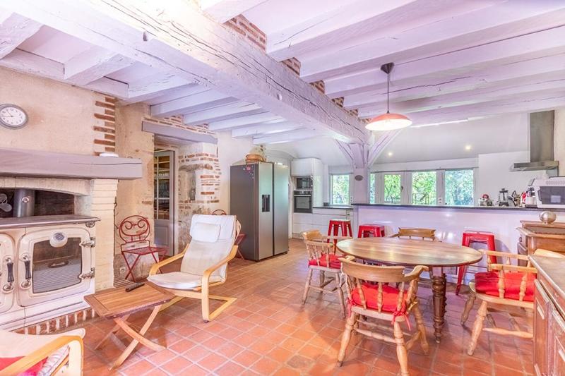 Propriété - 270 m² - 12 pièces