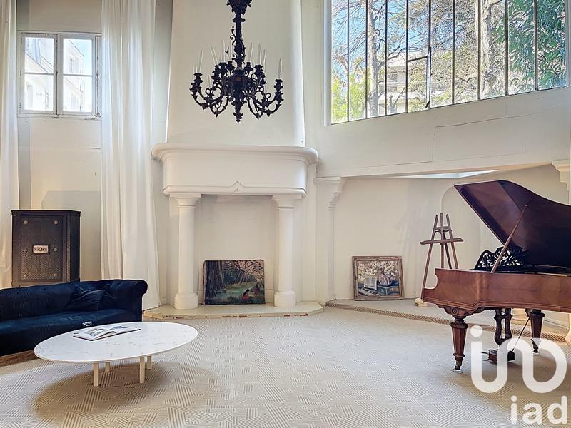 Appartement - 204 m² - 6 pièces