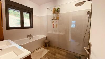 Villa - 190 m² - 8 pièces