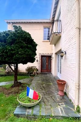 Maison - 137 m² - 5 pièces