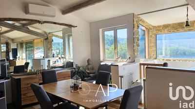 Maison - 195 m² - 8 pièces