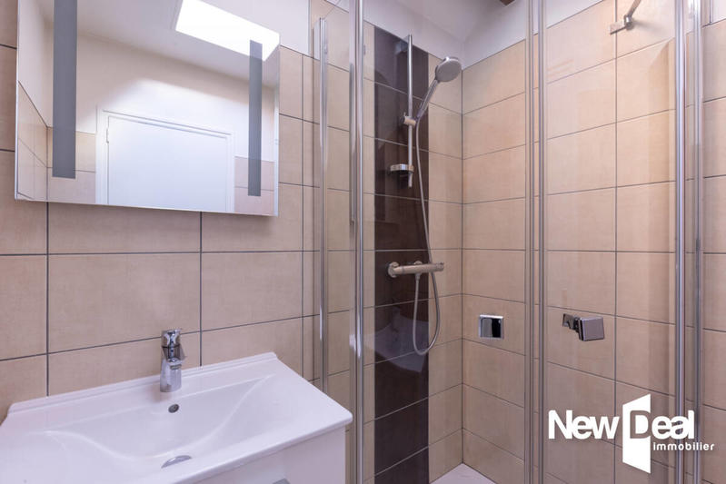 Maison - 230 m² - 7 pièces