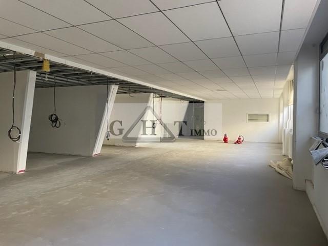 Bureau - 541 m²