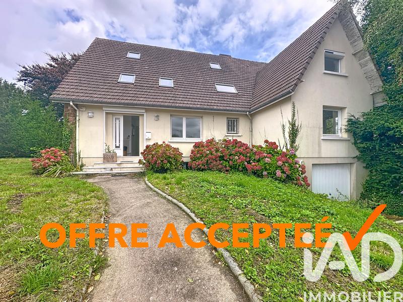 Maison - 185 m² - 9 pièces