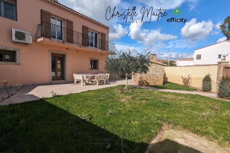 Maison - 181 m² - 6 pièces