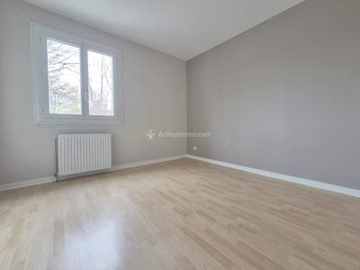 Appartement - 93 m² - 5 pièces
