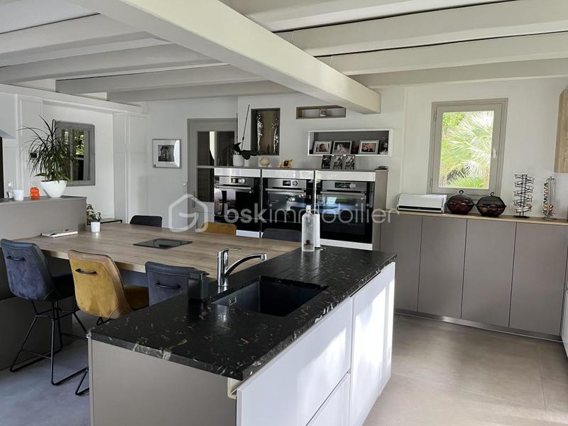 Chaumière - 312 m² - 13 pièces