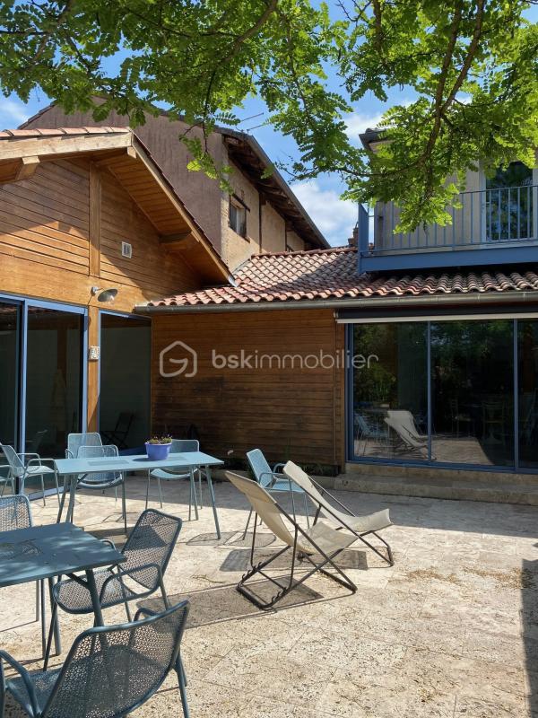 Maison de ville - 280 m² - 8 pièces