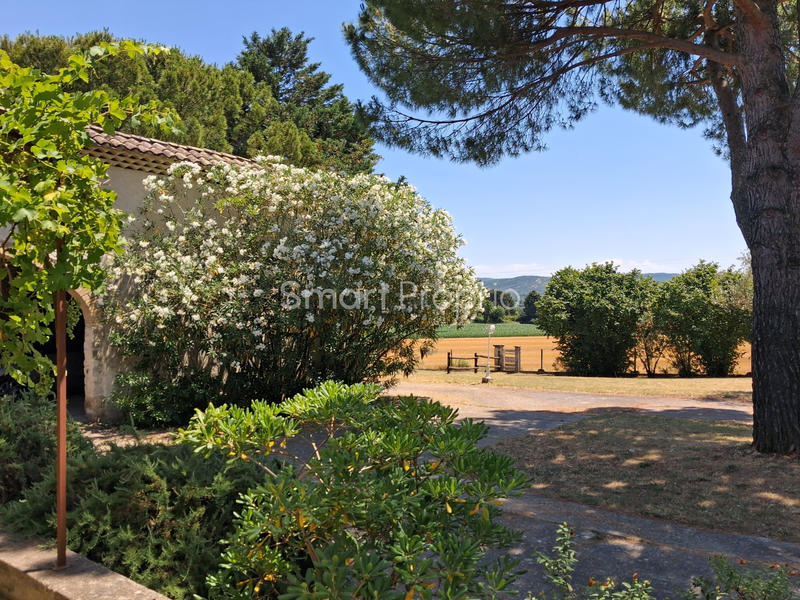 Propriété - 230 m² - 7 pièces