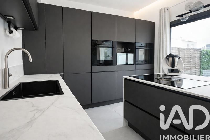 Maison - 140 m² - 5 pièces