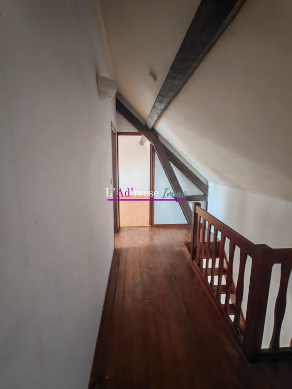 Maison traditionnelle - 102 m² - 4 pièces