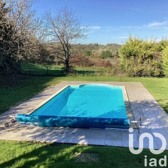 Maison - 254 m² - 7 pièces