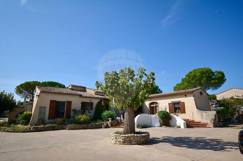 Villa - 250 m² - 6 pièces