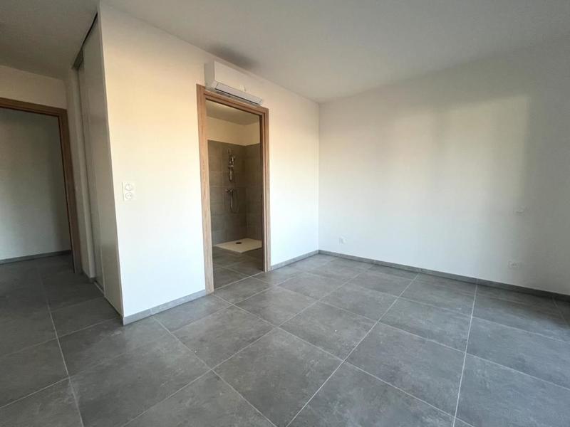 Appartement - 95 m² - 4 pièces